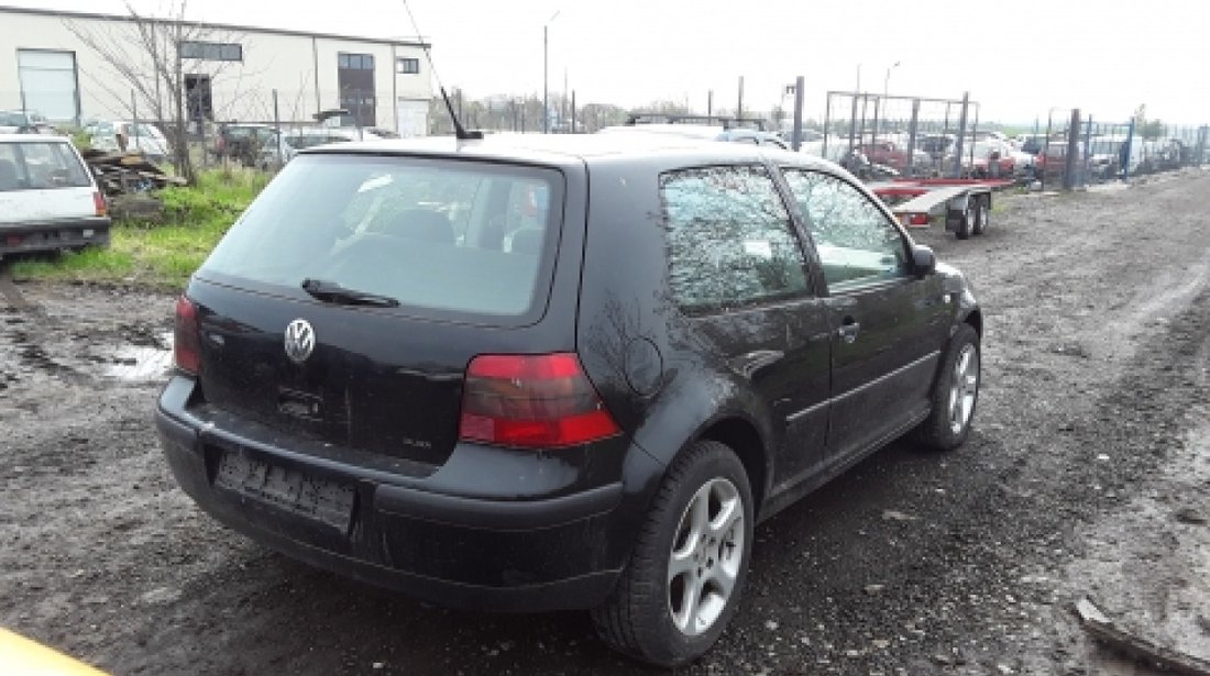 Dezmembrez Volkswagen Golf IV, an 2002, motorizare 1.6 16V