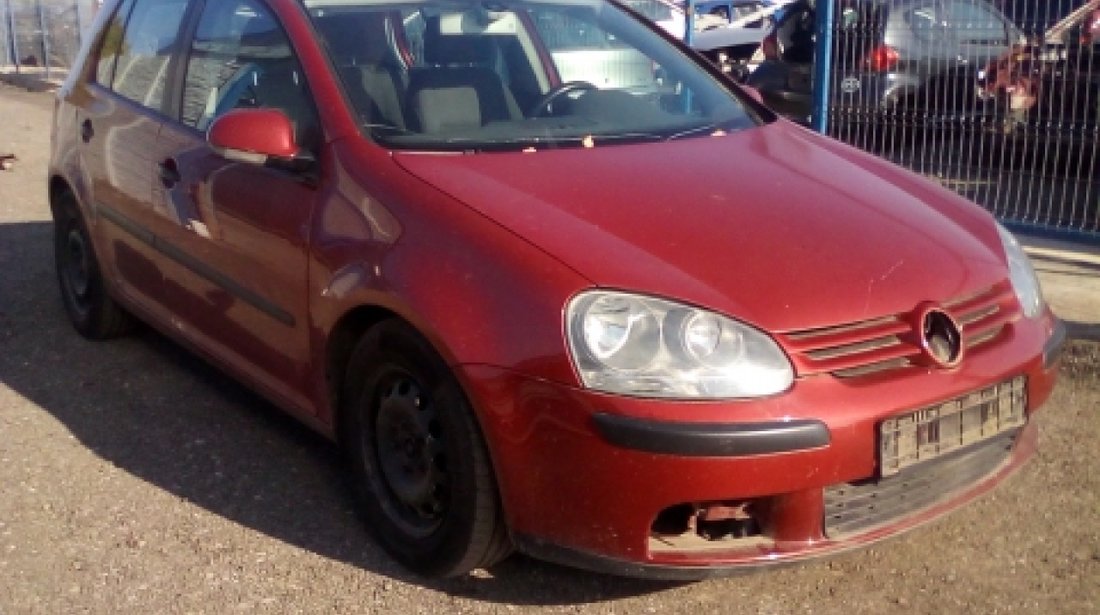 Dezmembrez Volkswagen Golf V, an 2005, motorizare 1.6 FSI