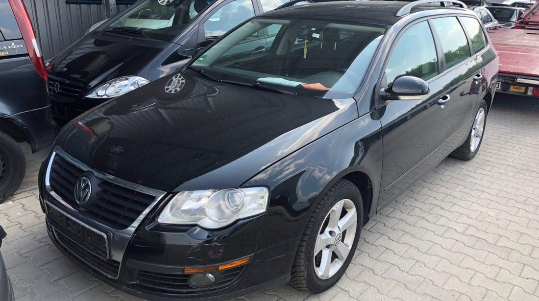 Dezmembrez Volkswagen Passat 2.0 TDI BMP  2008