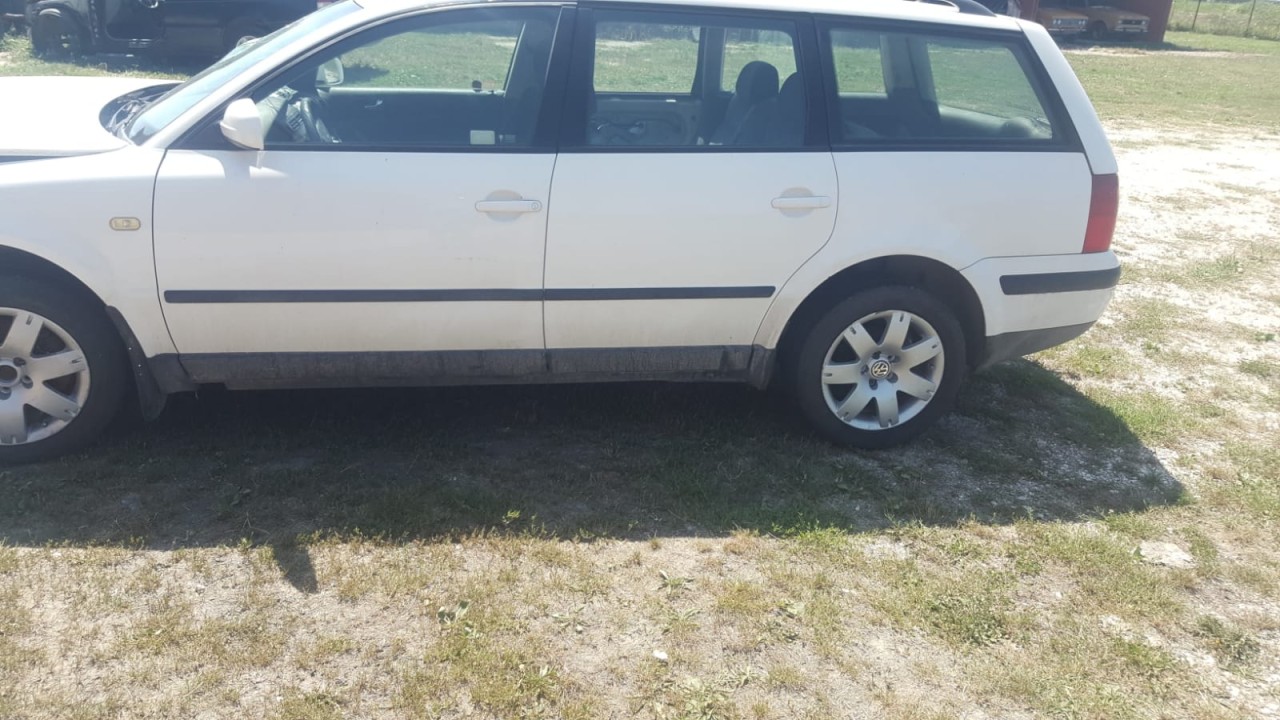 Dezmembrez volkswagen passat an 2002 mot