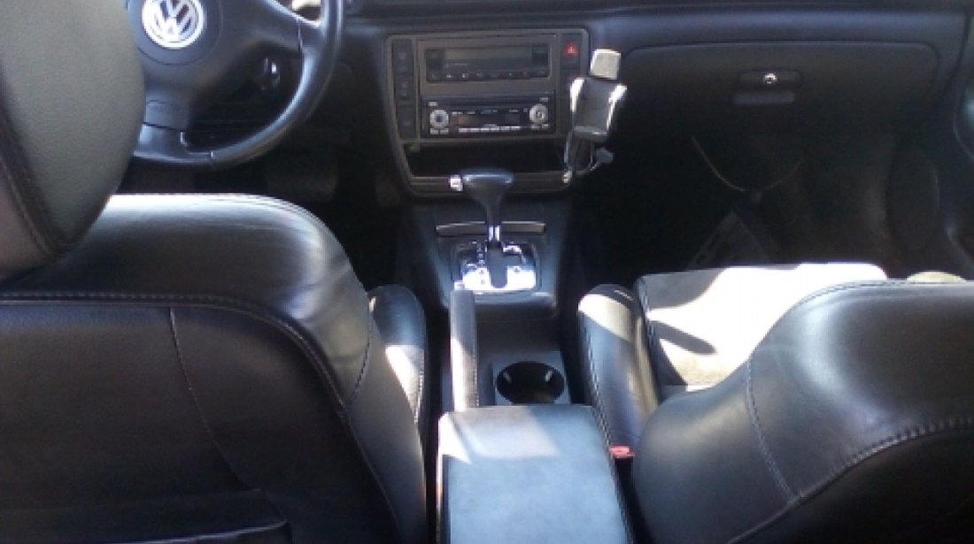 Dezmembrez Volkswagen Passat, an 2004, motorizare 1.9 TDI