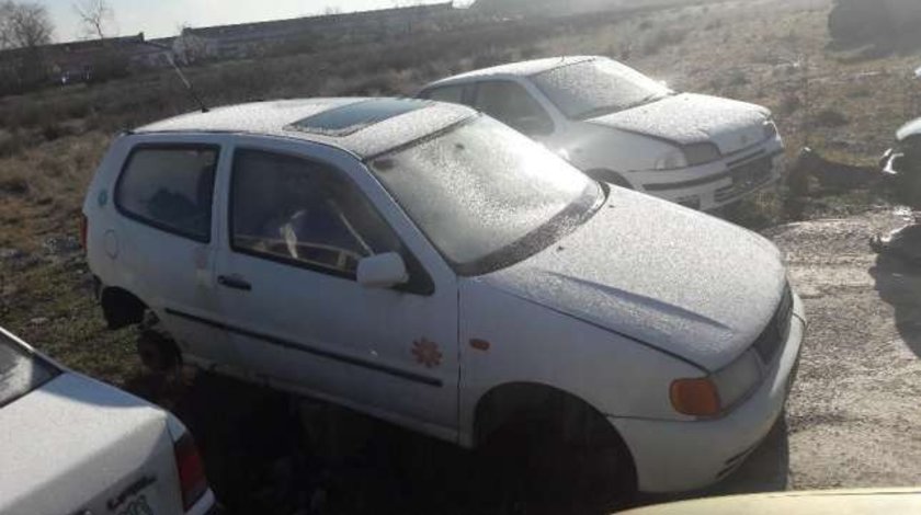 Dezmembrez Volkswagen Polo 6N