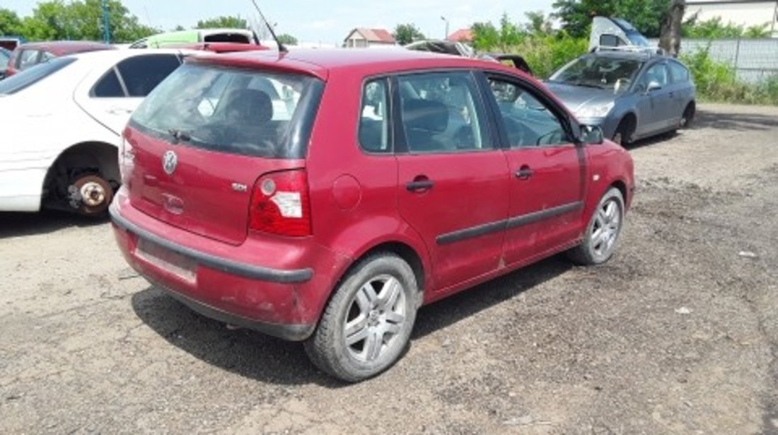 Dezmembrez Volkswagen Polo, an 2004