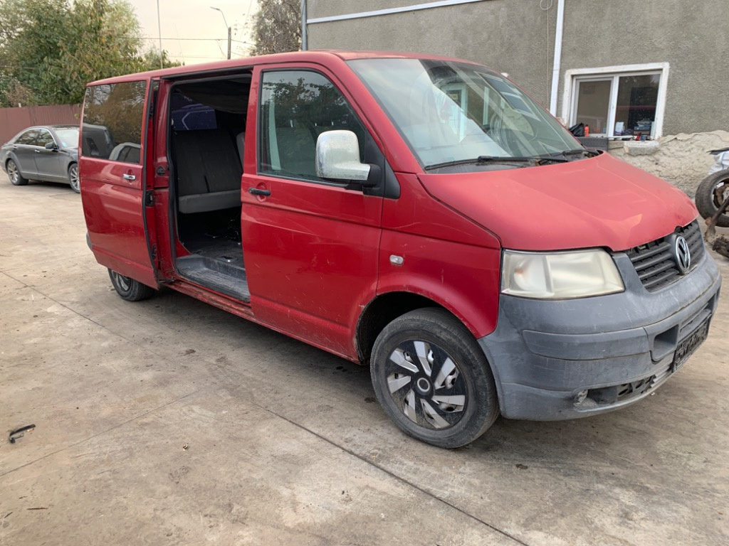 Dezmembrez Volkswagen T5 2007 Autoutilitara 2.5