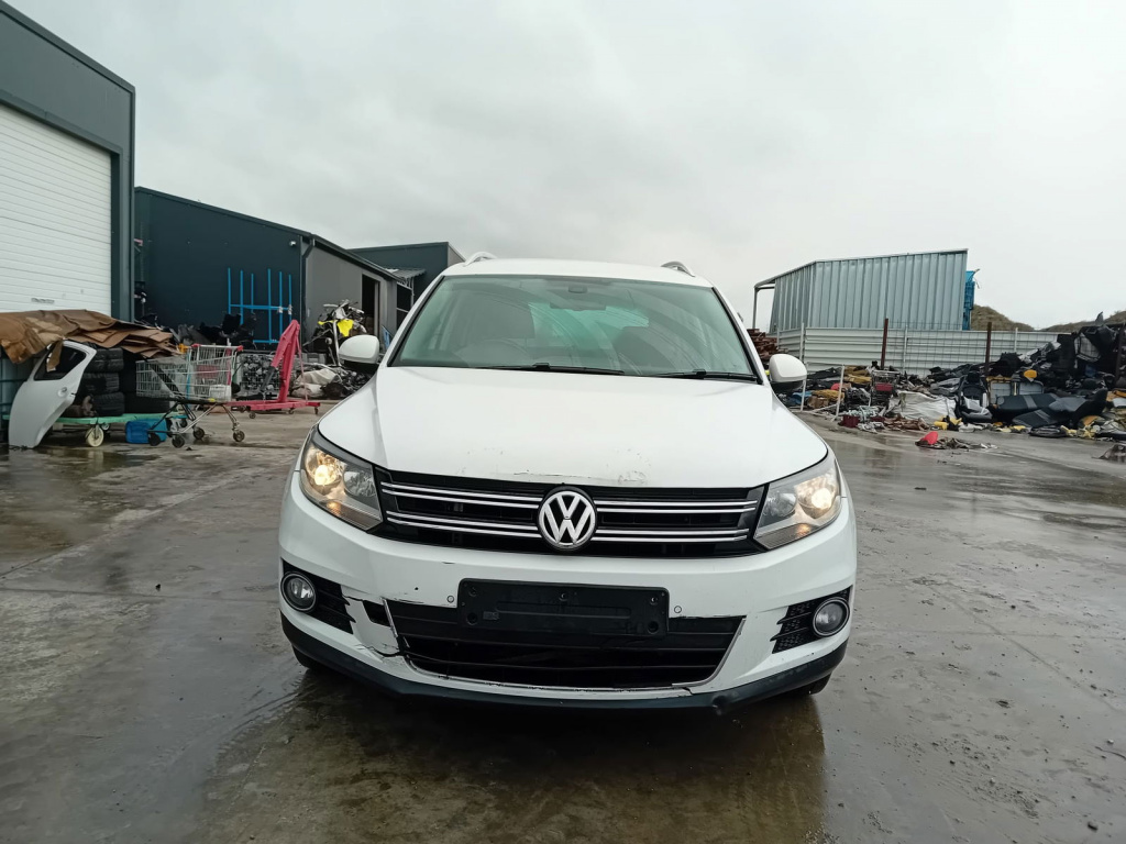 Dezmembrez Volkswagen Tiguan (5N) [Fabr 2007-2016]