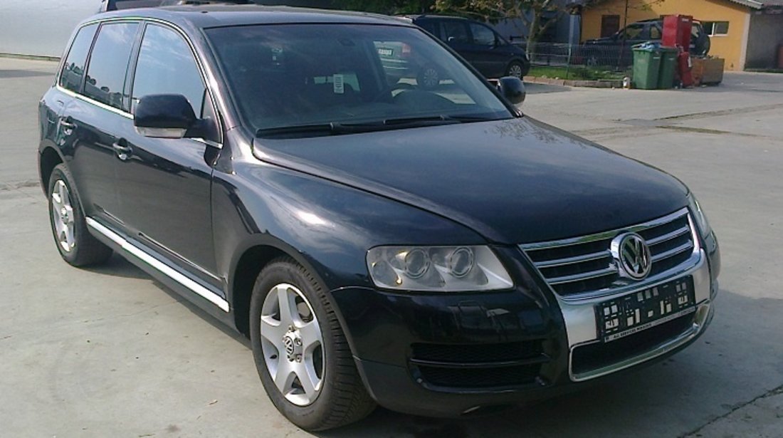 Dezmembrez Volkswagen Touareg din 2006, 2.5d, tip BAC