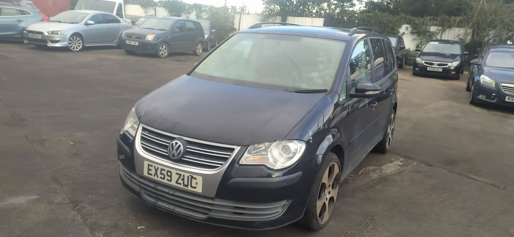 Dezmembrez Volkswagen Touran (1T1, 1T2) [Fabr 2003-2010]