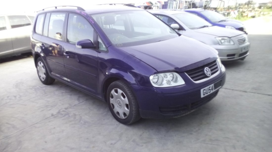 Dezmembrez Volkswagen Touran din 2004, 1.6FSI, BLP