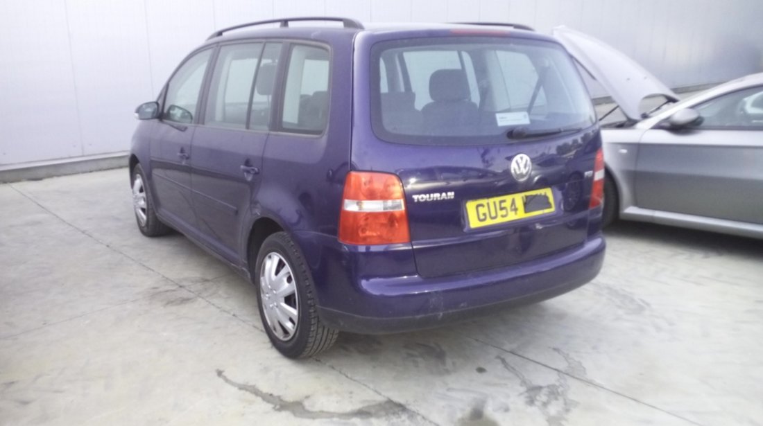 Dezmembrez Volkswagen Touran din 2004, 1.6FSI, BLP