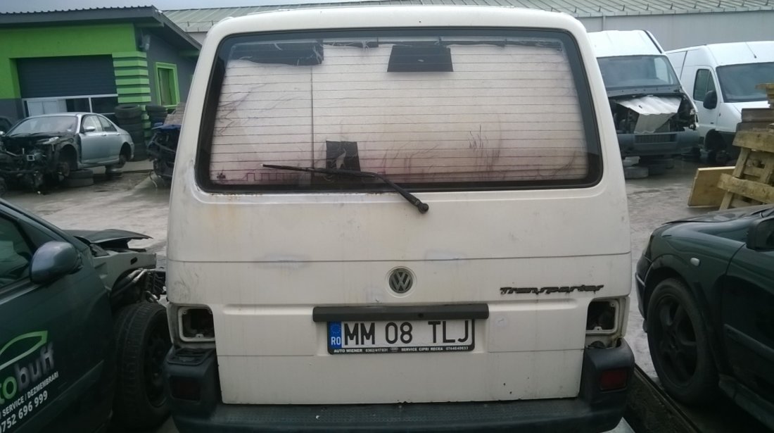 Dezmembrez Volkswagen Transporter T4 2.4D 1994