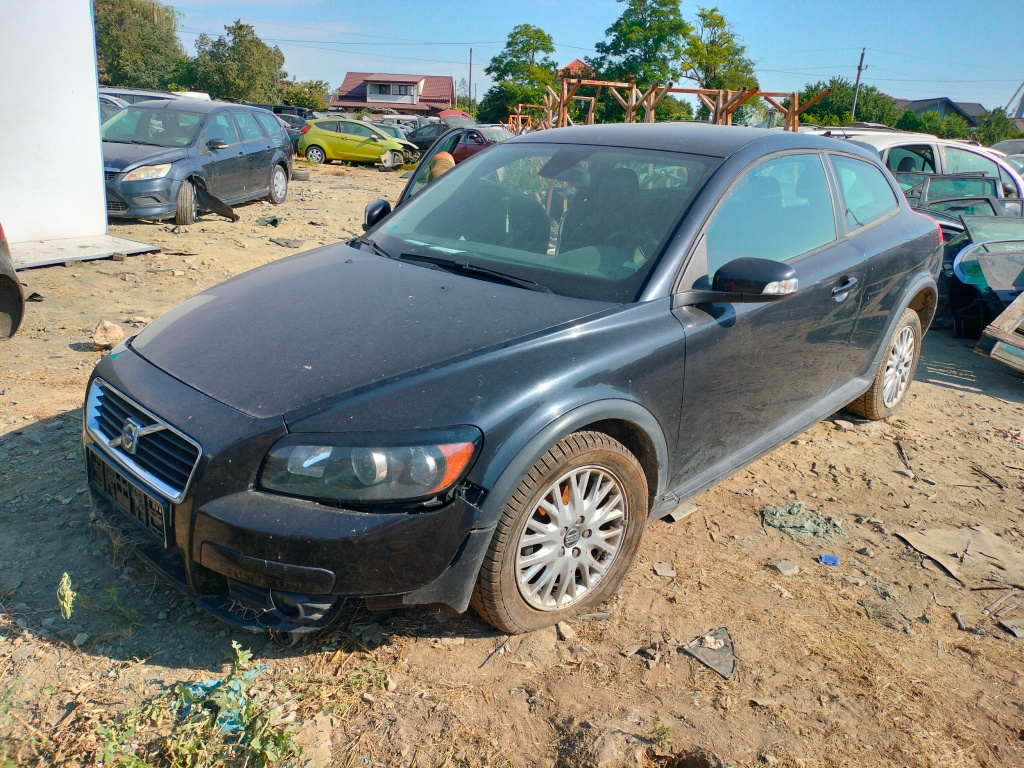 Dezmembrez Volvo C30 2006 - 2013 2.0 D D 4204 T ( CP: 136, KW: 100, CCM: 1998 ) Motorina