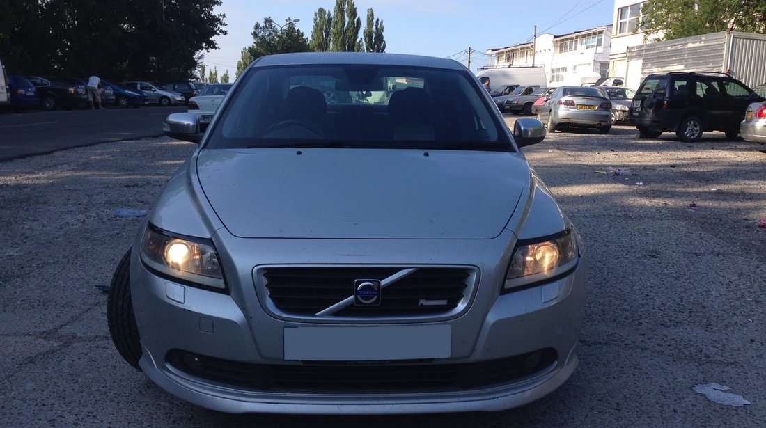 Dezmembrez Volvo S40 2.4d, R-design