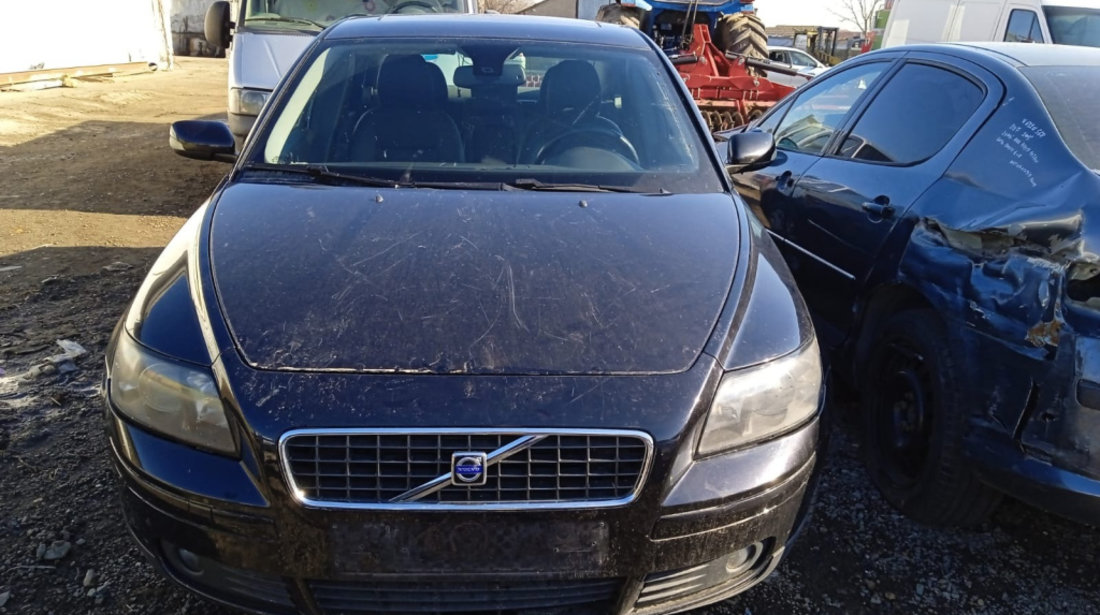 Dezmembrez Volvo S40 2 (MS) 2004 - Prezent 1.6 D D 4164 T ( CP: 110, KW: 81, CCM: 1560 ) Motorina