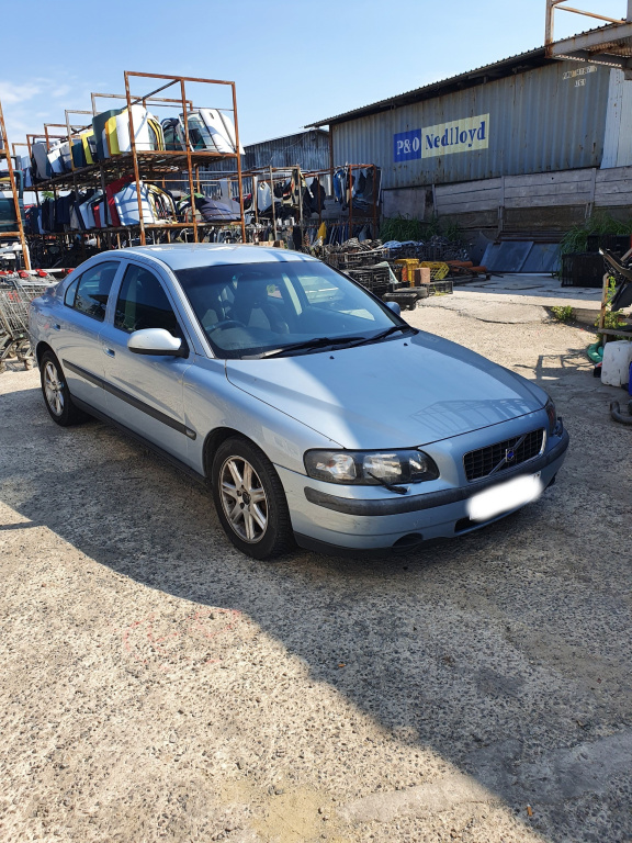 Dezmembrez Volvo S60 1 2000 - 2009 2.4 D5 D 5244 T ( CP: 163, KW: 120, CCM: 2401 ) Motorina