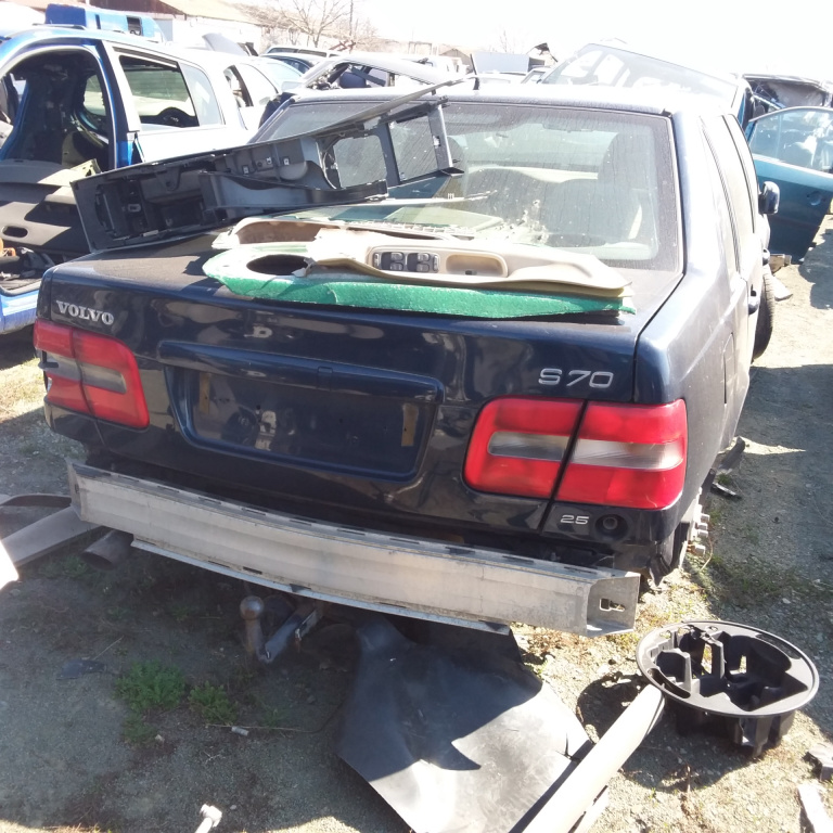 Dezmembrez Volvo S70 (LS) 1996 - 2000 2.5 Benzina