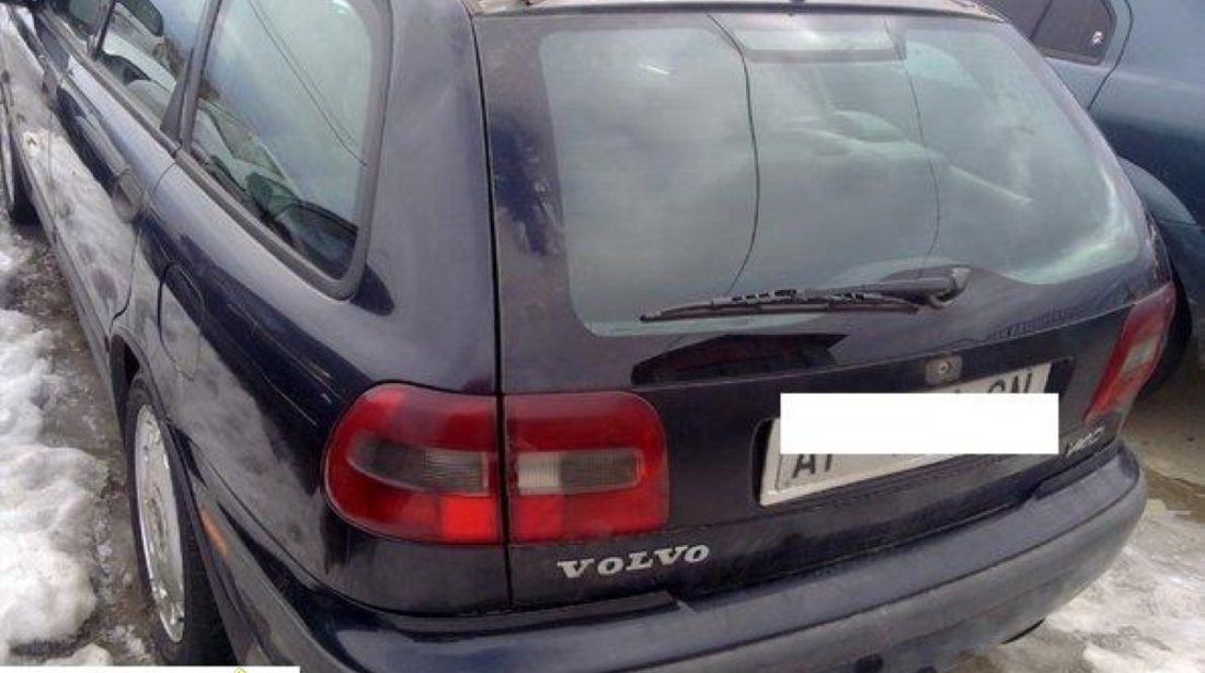 Dezmembrez Volvo V40 1 9td Combi An 1999