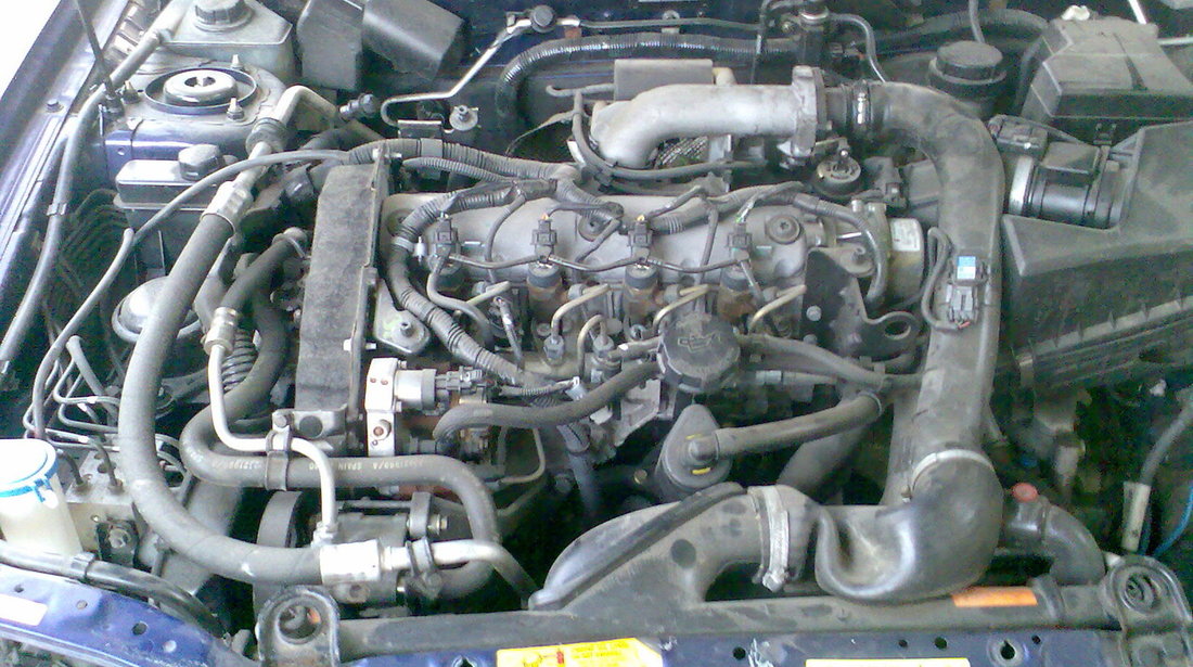 Dezmembrez Volvo V40 1996-2004