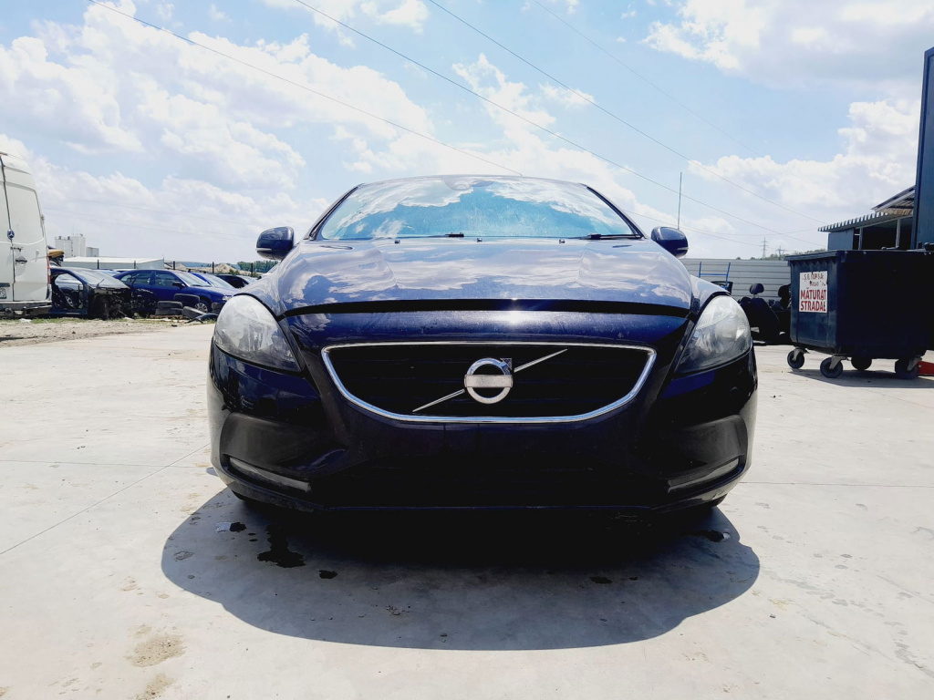 Dezmembrez Volvo V40 [Fabr 2013-2019]
