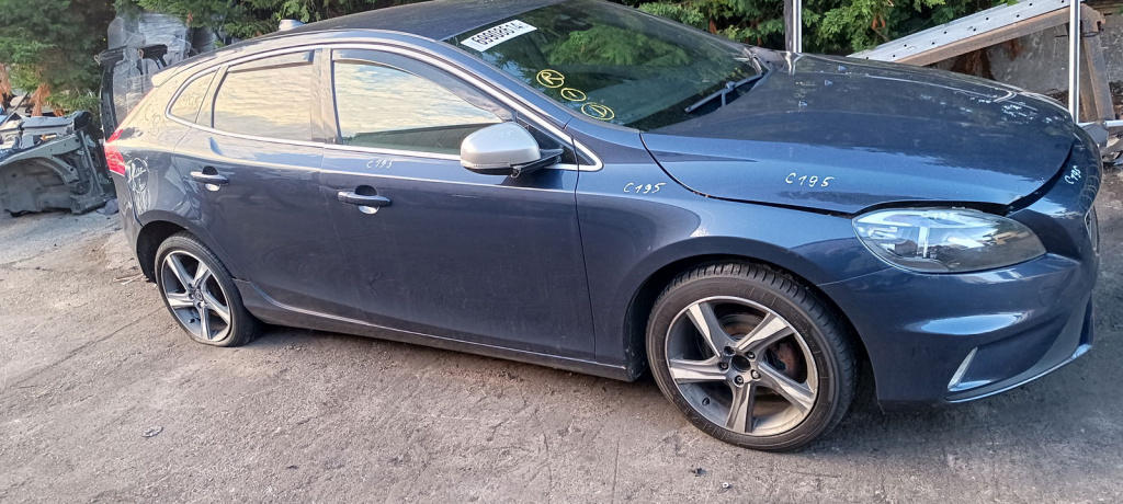 Dezmembrez Volvo V40 Rdesign [Fabr 2013-2019]