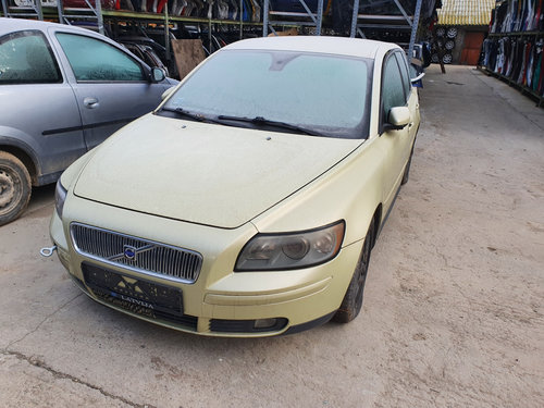 Dezmembrez Volvo V50 (MW) 2004 - 2012 2.0 D D 4204 T ( CP: 136, KW: 100, CCM: 1998 ) Motorina