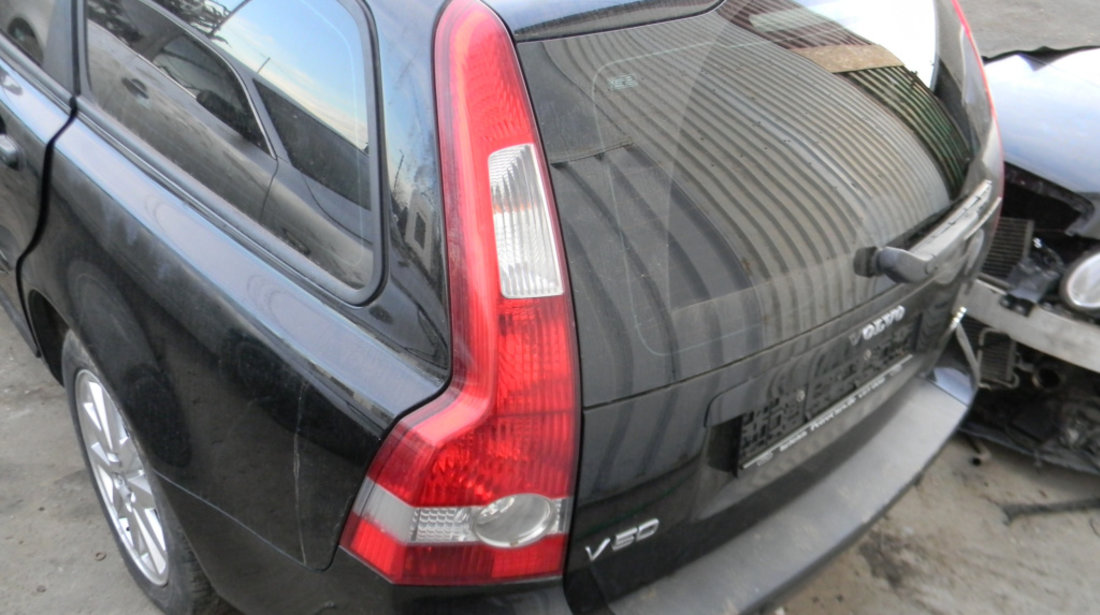 Dezmembrez Volvo V50 (MW) 2004 - Prezent 2.0 D D 4204 T ( CP: 136, KW: 100, CCM: 1998 ) Motorina