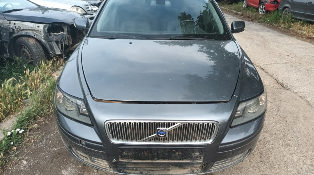 Dezmembrez Volvo V50 (MW) 2004 - Prezent 2.0 D D 4204 T ( CP: 136, KW: 100, CCM: 1998 ) Motorina