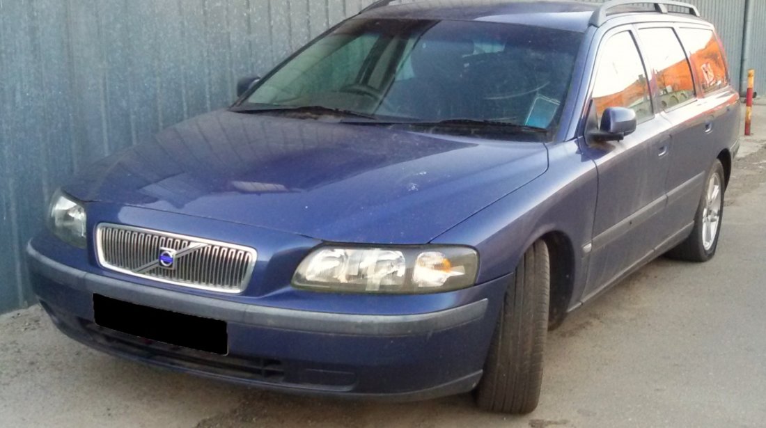 DEZMEMBREZ VOLVO V70 2004 2.4 BENZINA 170 CAI AUTOMATA ANGLIA ALBASTRU ANGLIA