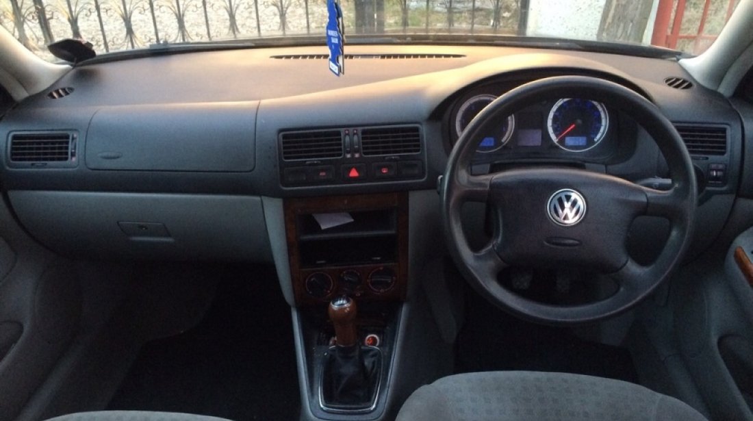 Dezmembrez Vw Bora 1 9 Tdi Ajm 116 Cai 6 Trepte