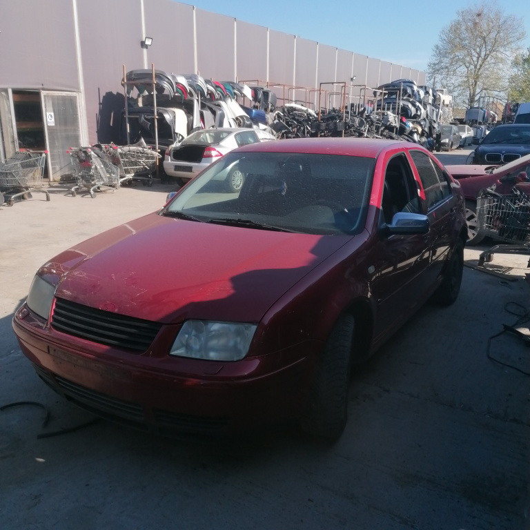 Dezmembrez VW BORA (1J) 1998 - 2005 1.6 AKL ( CP: 100, KW: 74, CCM: 1595 ) Benzina