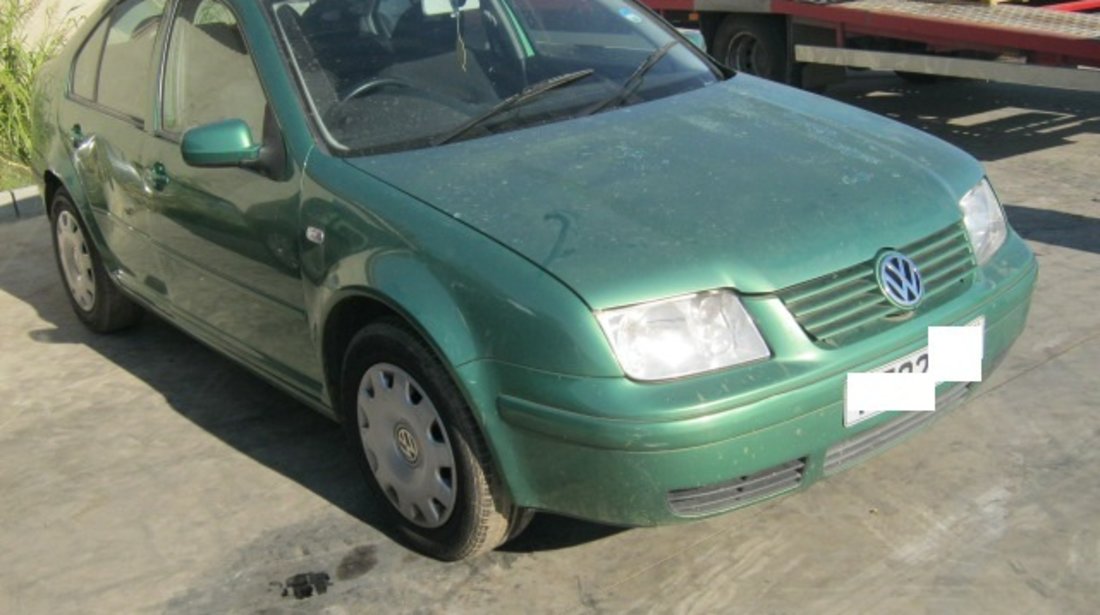 Dezmembrez VW Bora din 2001, 1.6b,