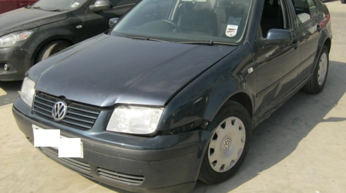 Dezmembrez VW Bora din 2004, 1.6b,