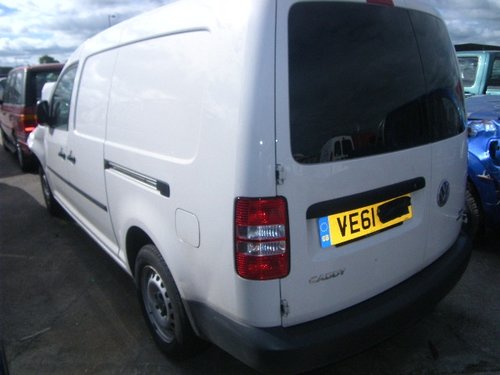 Dezmembrez Vw Caddy 3 combi, 1.9tdi, BLS, orice piesa!