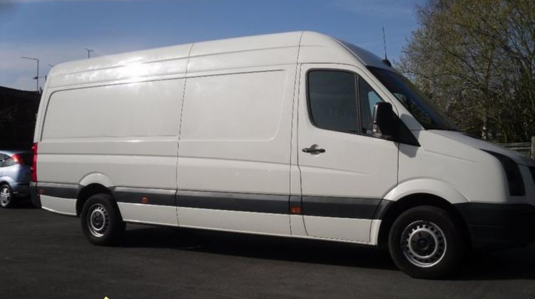 Dezmembrez vw crafter 2 5tdi din 2009