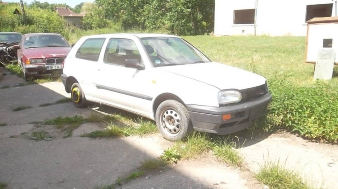 Dezmembrez VW Golf 3 1.6 Benzina 1994