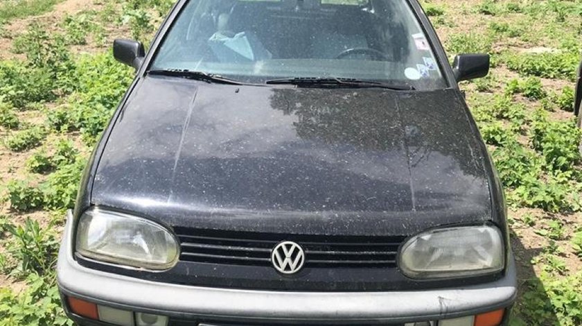 Dezmembrez VW GOLF 3 2.0i 85kW an 1995 Negru