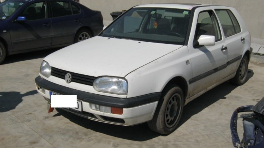 Dezmembrez VW Golf 3 din 1993 , 1.9d,