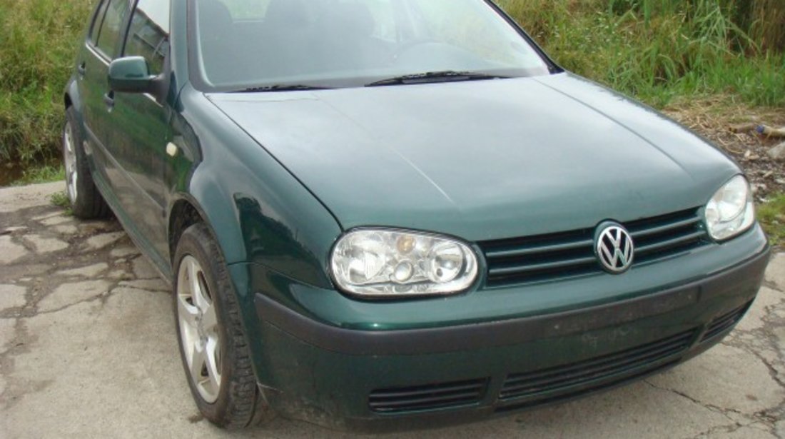 Dezmembrez VW Golf 4 1.9 tdi AGR 2000