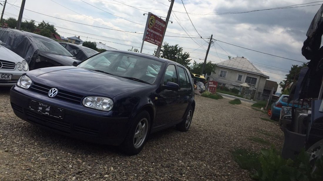 Dezmembrez VW GOLF 4 1.9 TDI ALH 90 CP manual 5+1 an 2000