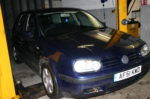 Dezmembrez vw golf 4, 1.9 tdi atd, 101 cp, culoare LB5N, an 2002