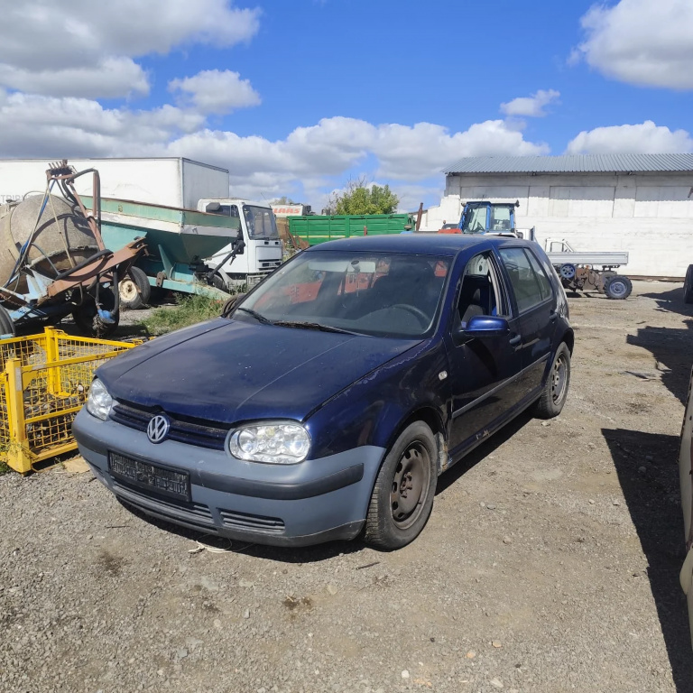 Dezmembrez VW GOLF 4 1997 - 2004 1.4 16V AXP( CP: 75, KW: 55, CCM: 1390 ) Benzina