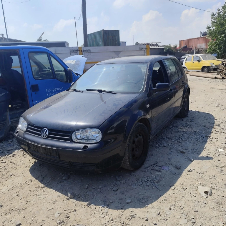 Dezmembrez VW GOLF 4 1997 - 2004 1.4 16V AXP( CP: 75, KW: 55, CCM: 1390 ) Benzina