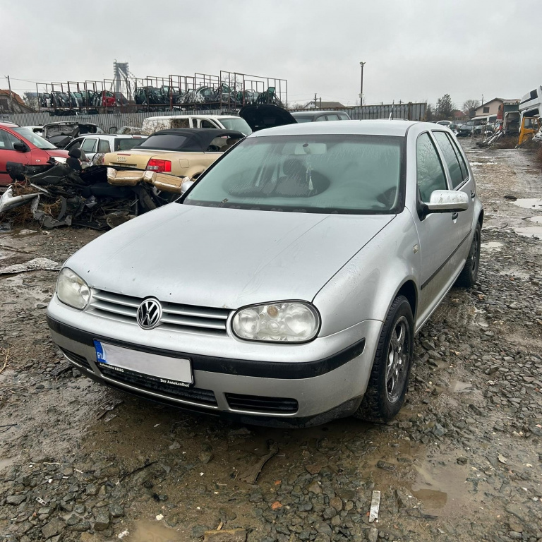 Dezmembrez VW GOLF 4 1997 - 2004 1.4 16V BCA ( CP: 75, KW: 55, CCM: 1390 ) Benzina