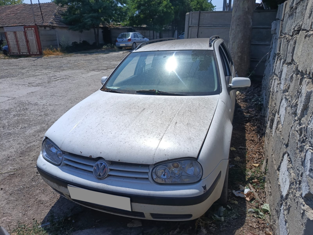 Dezmembrez VW GOLF 4 1997 - 2004 1.9 TDI AXR ( CP: 101, KW: 74, CCM: 1896 ) Motorina