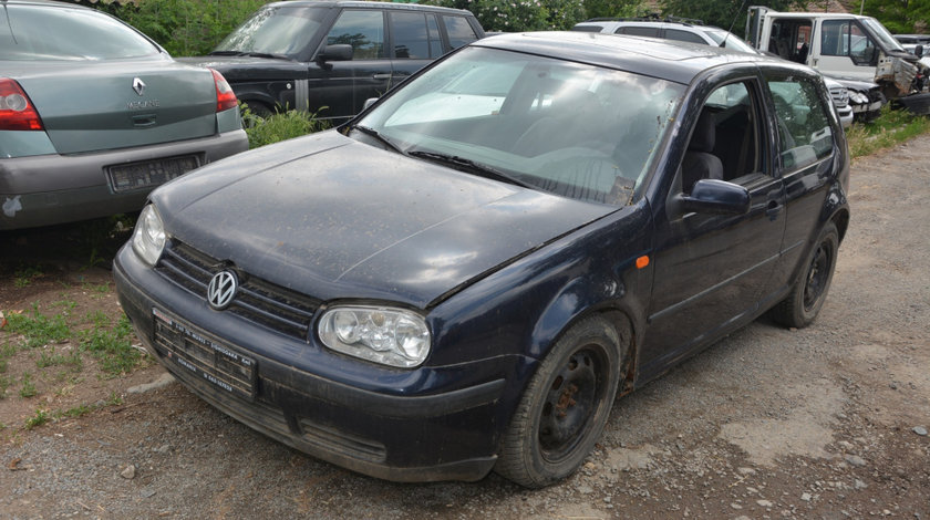 Dezmembrez VW GOLF 4 1997 - 2006 1.4 16V AKQ ( CP: 75, KW: 55, CCM: 1390 ) Benzina