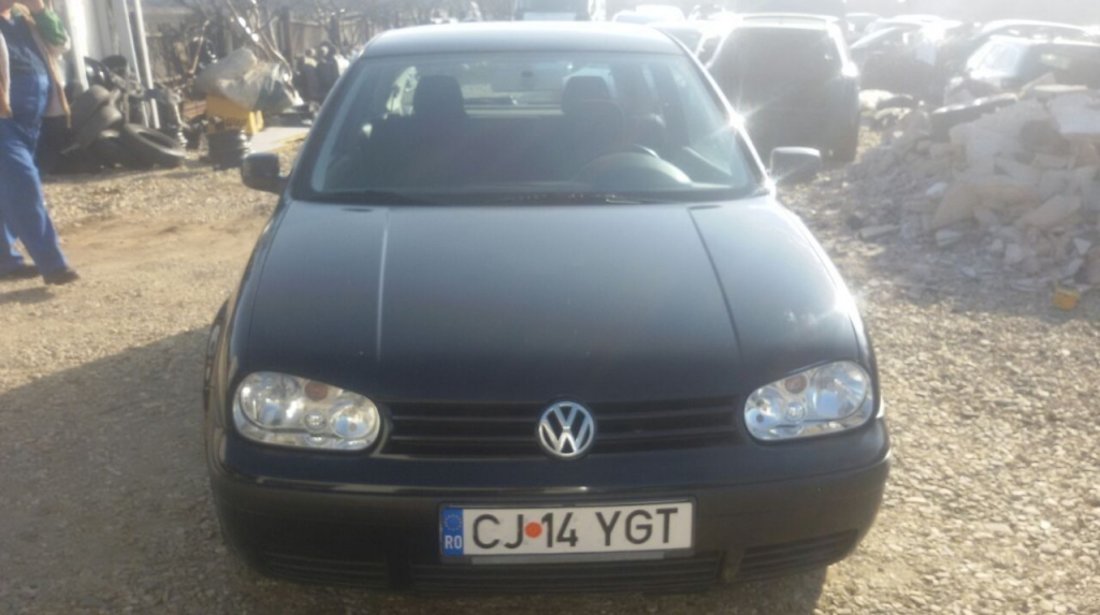 Dezmembrez Vw Golf 4 Coupe 1.4 16v Axp 75 De Cai