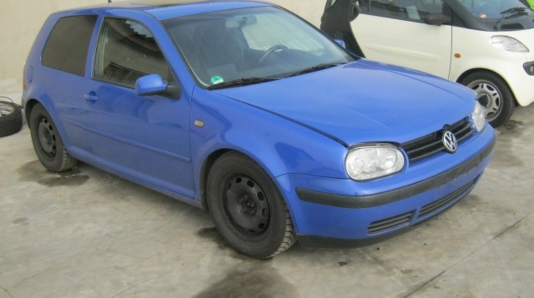 Dezmembrez VW Golf 4 din 1998, 1.6b,