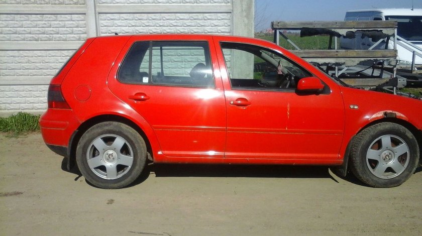 Dezmembrez vw golf 4 motor 1.9 disel an 2000