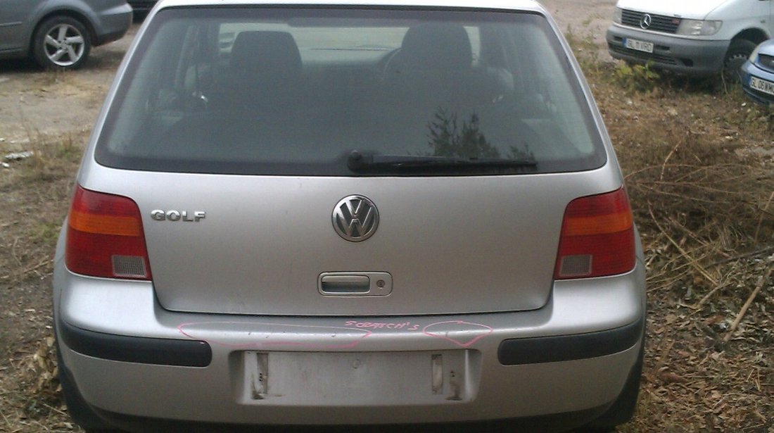 Dezmembrez VW Golf 4