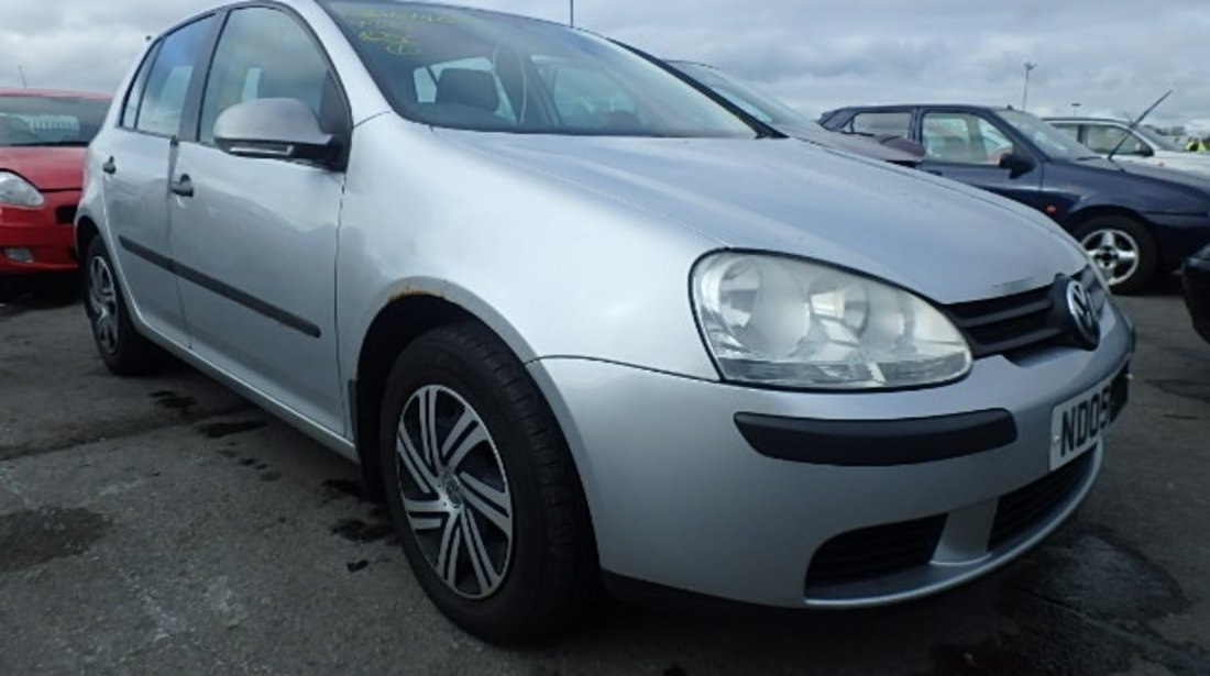 Dezmembrez Vw Golf 5, 1.4b, BCA, orice piesa!