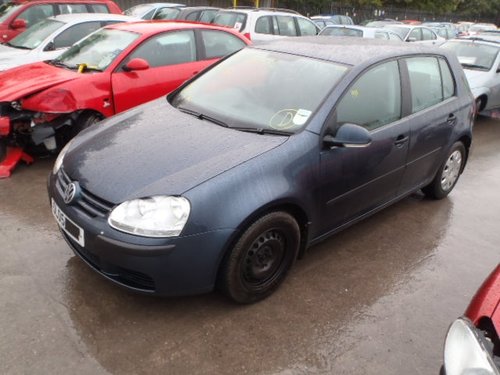 Dezmembrez Vw Golf 5, 1.6b, orice piesa!